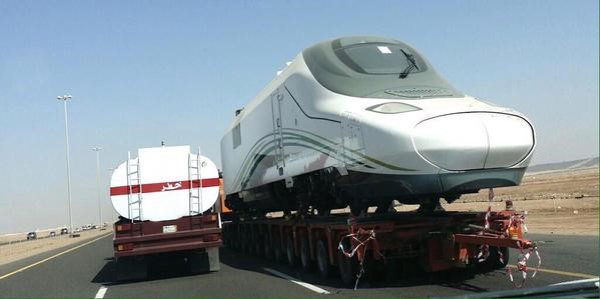 3-نقل-عربات-قطار-الحرمين-من-جدة-إلى-المدينة