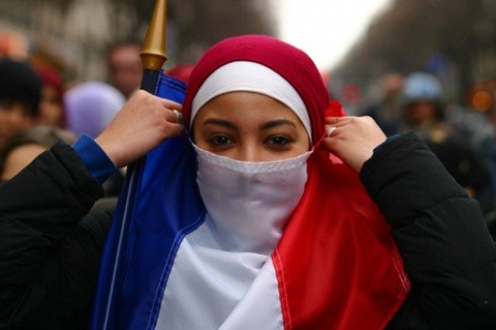 اعتناق الاسلام يتضاعف بفرنسا بعد أحداث “شارلي إيبدو”