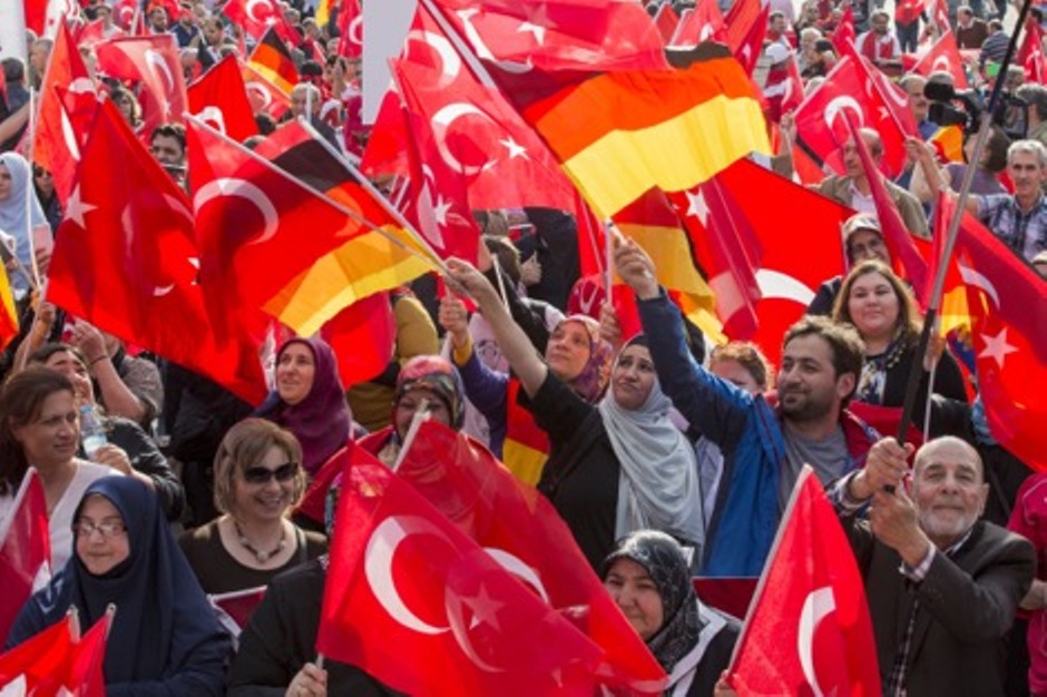ألمانيا: الإعدام يبعد تركيا عن الاتحاد الأوروبي